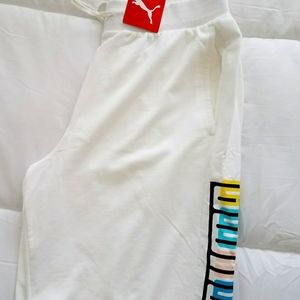 New shorts with tags